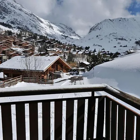 Pratique, Aux Pieds - 4 Pers. *